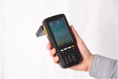 Perbedaan Antara Teknologi Pemindaian RFID dan Teknologi Kode Batang Biasa