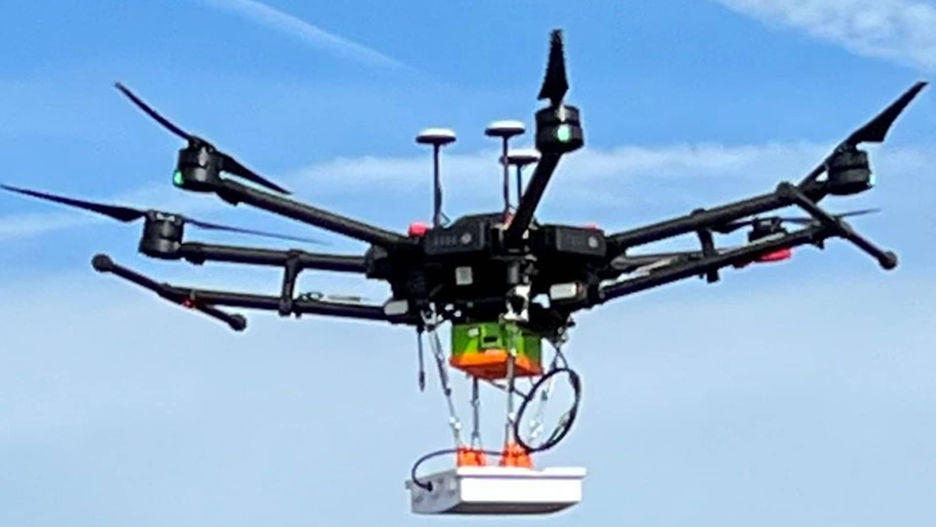 Teknologi RFID: Mengubah Inspeksi Tiang Listrik dengan Drone