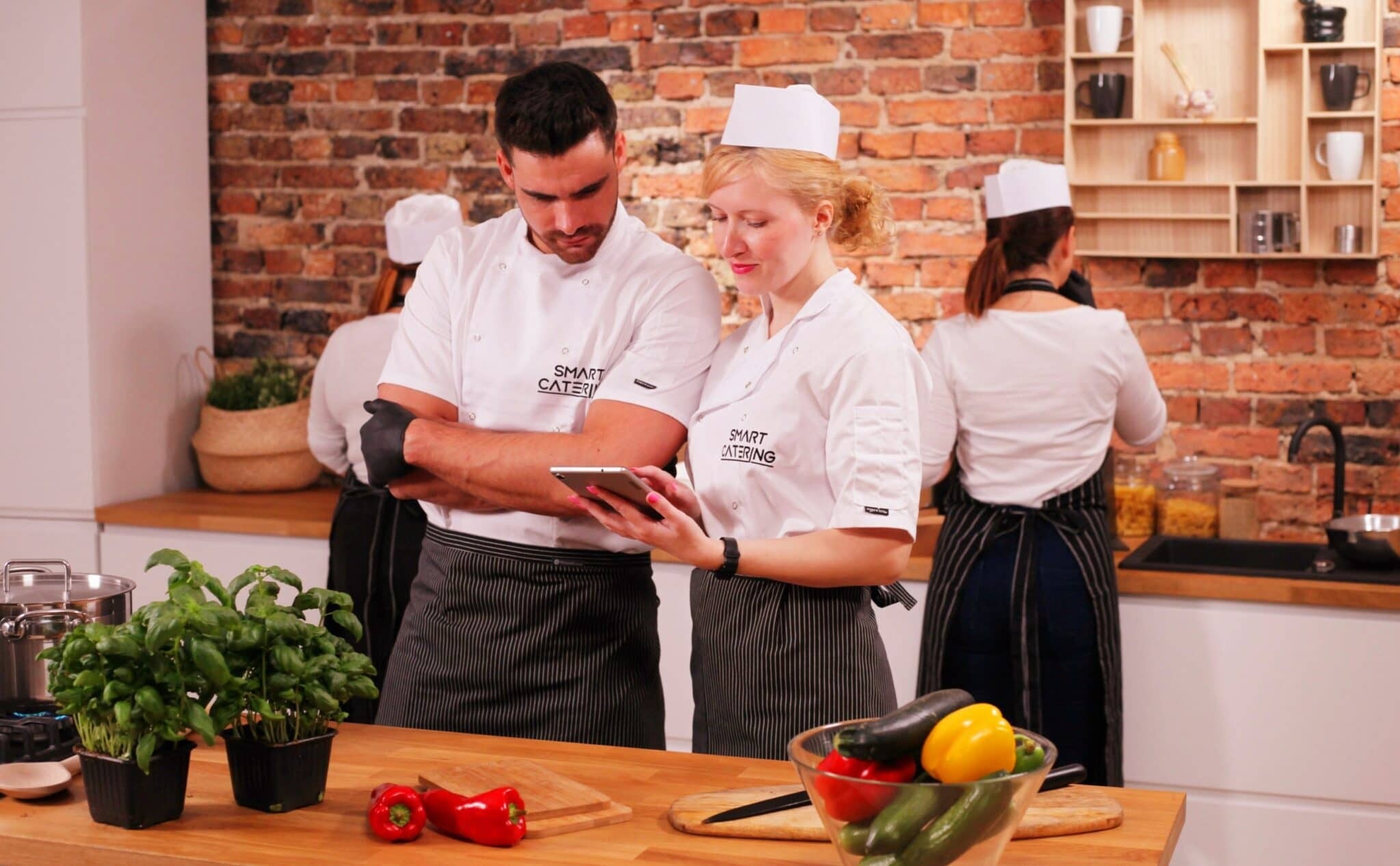Merevolusi Pengalaman Makan Tanpa Kontak: Bagaimana RFID Meningkatkan Pemesanan dan Pembayaran di Restoran yang Cerdas
