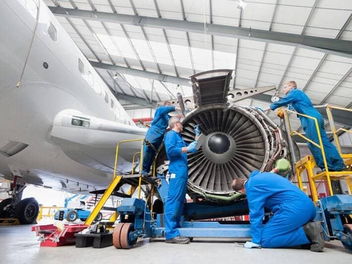 Teknologi Terbang Tinggi: RFID & Kode QR dalam Manajemen Alat Penerbangan