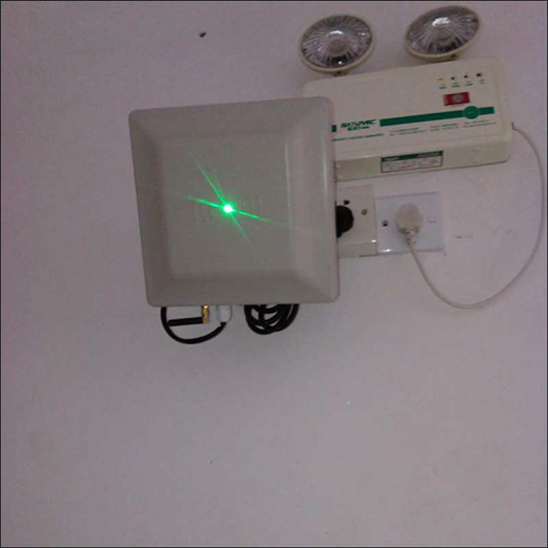 Pembaca RFID UHF Impinj R2000 902-928MHz All-in-one dengan RS485, TCP/IP