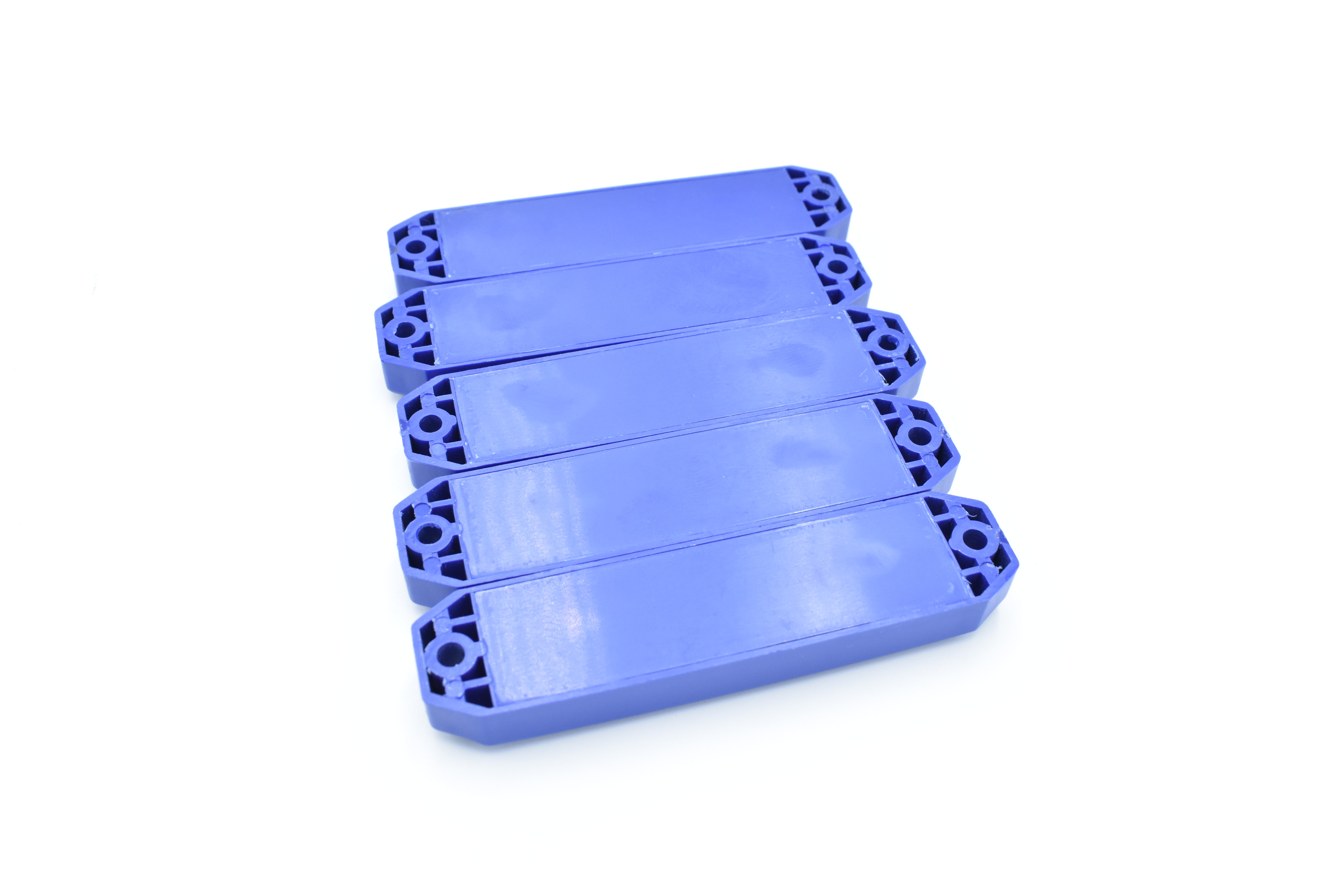 Tag RFID Anti-logam 860-960 MHz untuk Manajemen Aset