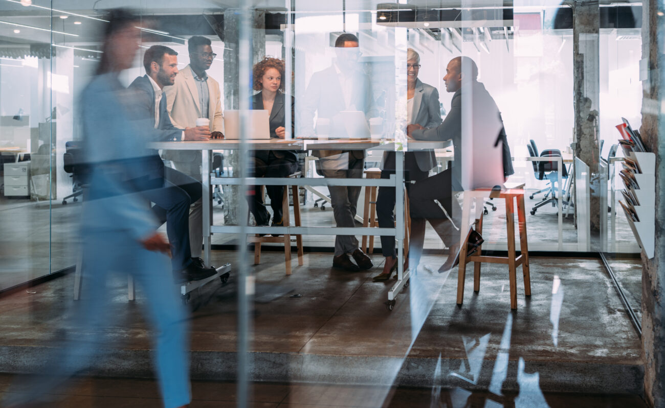 Akses Tanpa Hambatan, Kontrol Lebih Cerdas: RFID Mendefinisikan Ulang Keamanan Perusahaan dan Mobilitas Tenaga Kerja