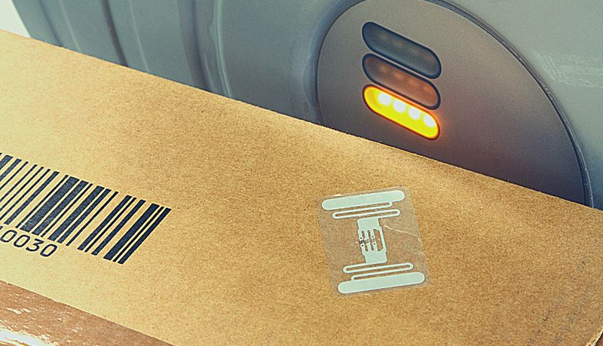 Peningkatan Anti-Pemalsuan: RFID Membuat Otentikasi Barang Mewah Lebih Sederhana dan Andal